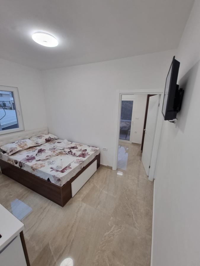 Ebra Lux Apartmani Добра Вода Екстер'єр фото