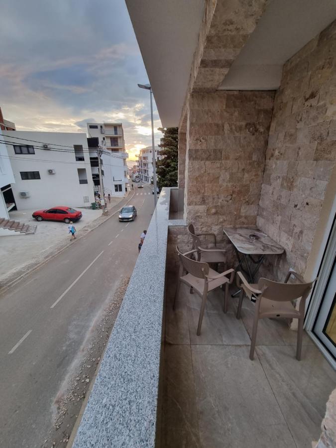 Ebra Lux Apartmani Добра Вода Екстер'єр фото